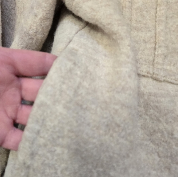 HUNTER 100% Merino Wool Beige Button Up Jacket. Size Medium - Picture 12 of 14